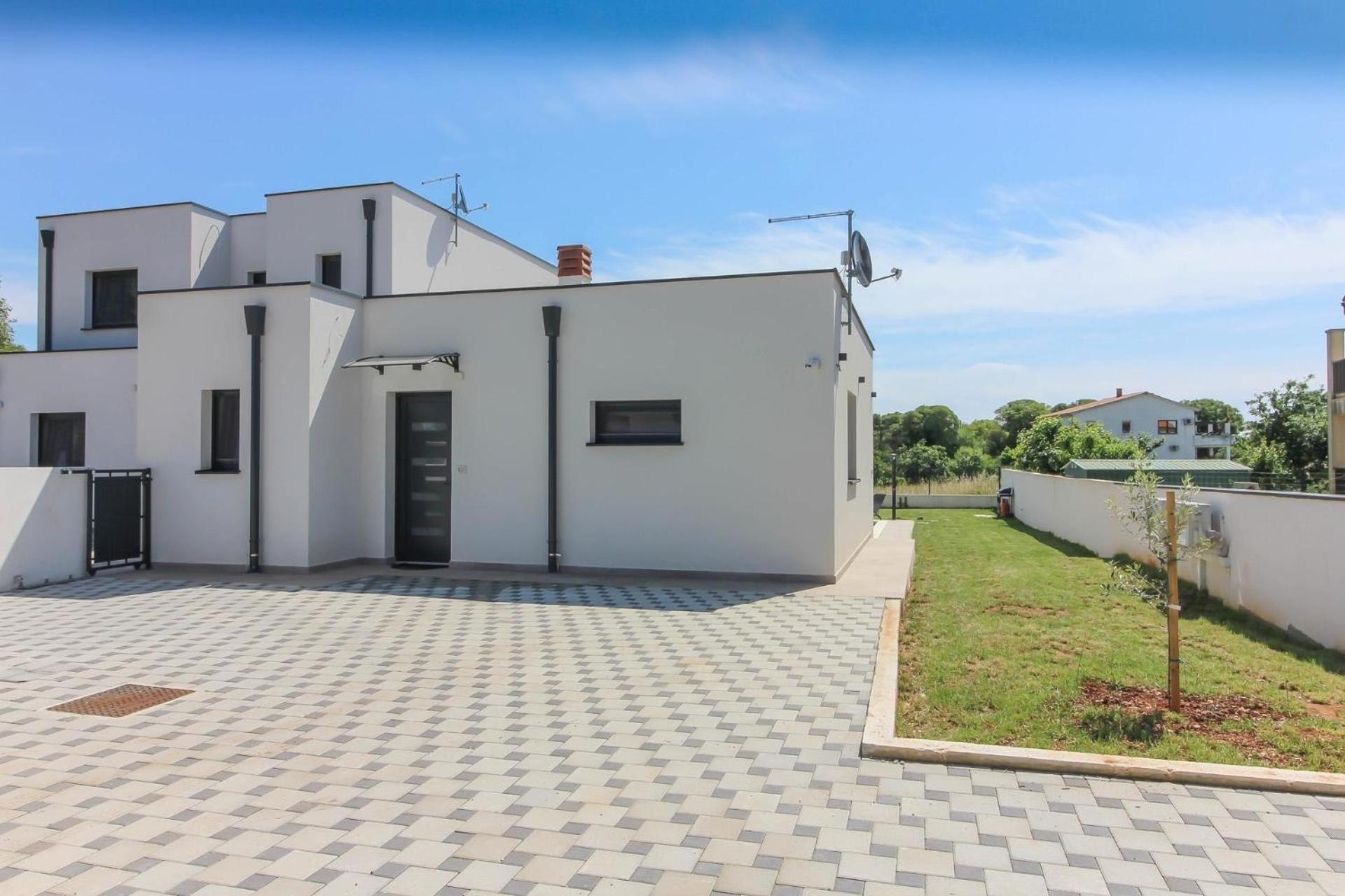 Ferienhaus Mit Privatpool Fuer 4 Personen Ca 60 Qm In Sisan, Istrien Suedkueste Von Istrien Exterior photo